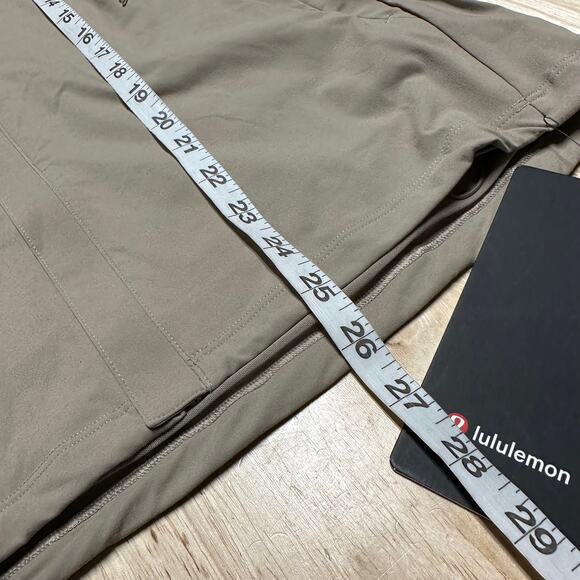 Lululemon Windproof Full Zip Golf Vest Khaki Men's Size Small New With Tags - Picture 8 of 8